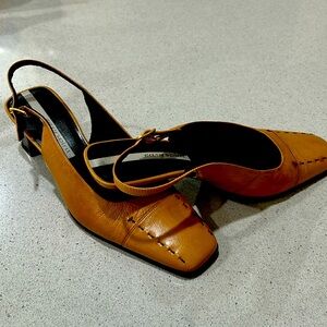 Easy Spirit brown shoes used but good condition.